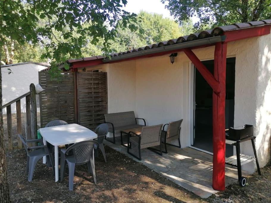 N°2 Gite 4 Personnes* Au Coeur De La Nature Saint-Aubin-de-Nabirat Exterior foto